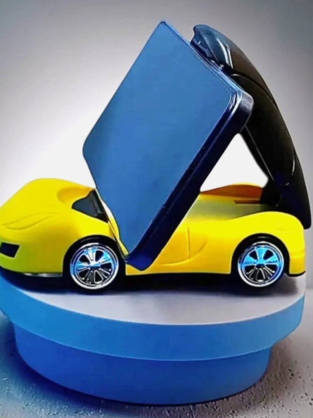 Sports Car Design Dashboard Phone Holder Compact Stylish Universal Mount